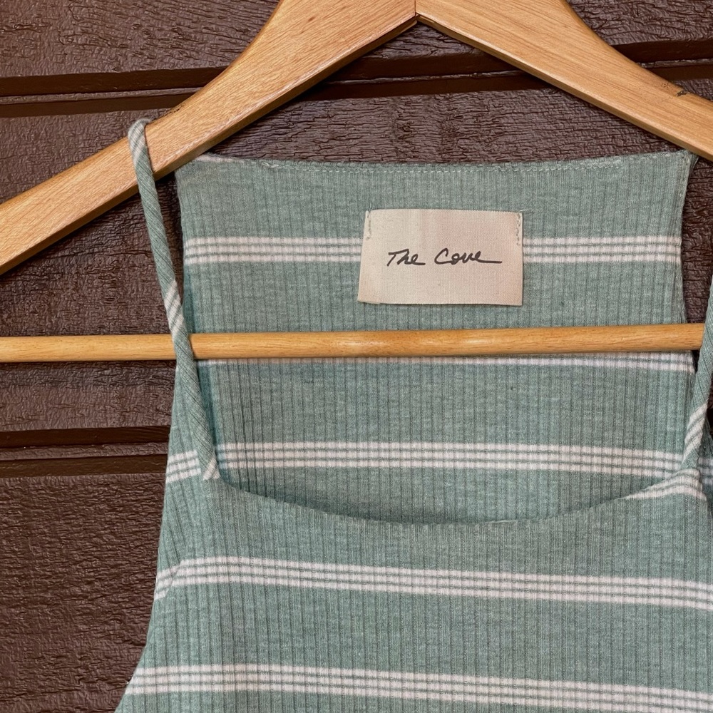 The Cove Teal Cropped Tank Top